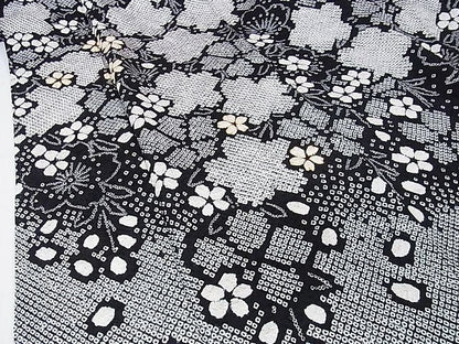 平和屋本店■極上　振袖・長襦袢(無双仕立て)セット　駒刺繍　絞り　舞桜　黒地　逸品　DZAA0848kh4 - 平和屋