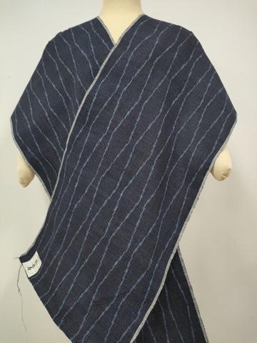 平和屋本店●極上 本場結城紬 重要無形文化財 反物 着尺 80亀甲 立涌文 三越扱い 証紙付き 逸品 未使用 DZAA11130kh5