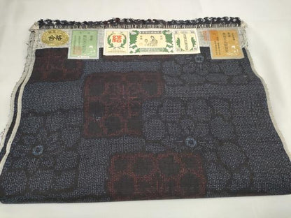 平和屋本店●極上 本場結城紬 重要無形文化財 反物 着尺 80亀甲 花並べ 証紙付き 逸品 未使用 DZAA11315kh5