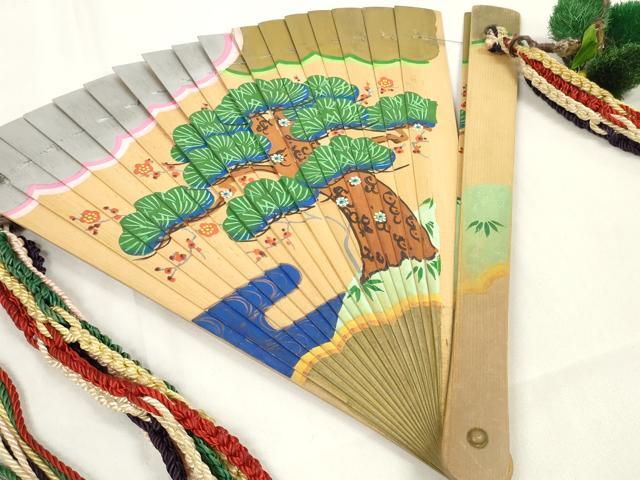 平和屋本店■和装小物　檜扇　十ニ単用　扇子　手描き　松竹梅　平安装束　六色飾り紐　糸花付き　逸品　DZAA11501kh5