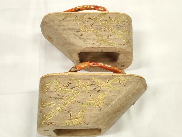 平和屋本店●和装小物 ぽっくり下駄 こっぽり・おこぼ下駄 畳表 金蒔絵 千羽鶴 白木 箱付き 逸品 DZAA11505kh5