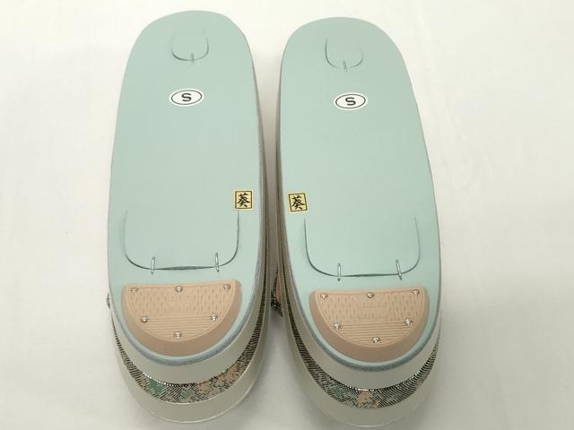 平和屋着物●極上　和装小物　国際的伝統工芸作家　十二代・藤林徳扇　苑寿　草履　共箱付き　逸品　未使用 DZAA12242kh6