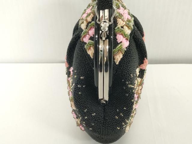 平和屋着物●極上　和装小物　和装バッグ　ビーズバッグ　黒ビーズ　草花　持ち手付き　がま口　レトロ　逸品　DZAA12274kh6
