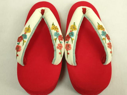 平和屋着物●極上　和装小物　女の子　草履　刺繍　枝梅　伊と忠　箱付き　逸品　DZAA12342kh6