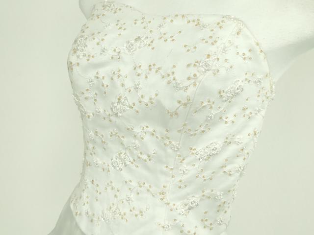平和屋本店●極上　ウエディングドレス　婚礼　結婚式　披露宴　花嫁　ビーズ　チュール　ホワイト　逸品　DZAA12347kh6