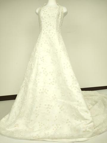 平和屋本店●極上　ウエディングドレス　婚礼　結婚式　披露宴　花嫁　演奏会　発表会　刺繍　チュール　ビーズ　逸品　DZAA12357kh6