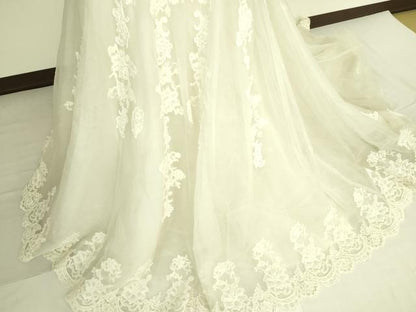 平和屋本店●極上　ウェディングドレス　婚礼　結婚式　披露宴　花嫁　演奏会　発表会　レース　ビーズ　チュール　逸品　DZAA12372kh6