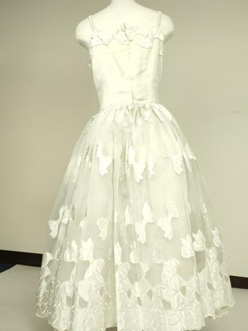 平和屋本店●極上　ウェディングドレス　婚礼　結婚式　披露宴　花嫁　ビーズ　ラインストーン　刺繍　チュール　逸品　DZAA12391kh6