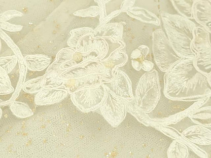 平和屋本店●極上　ウェディングドレス　婚礼　結婚式　披露宴　花嫁　レース　チュール　刺繍　ラインストーン　逸品　DZAA12392kh6