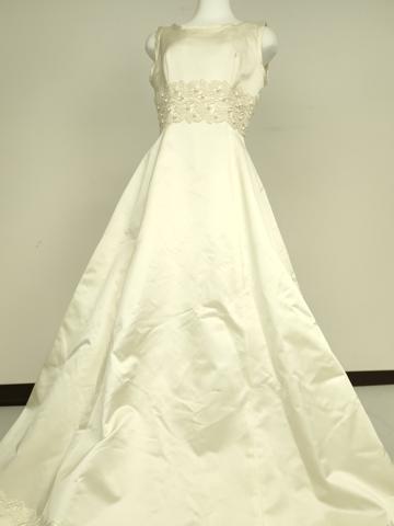 平和屋本店●極上　ウェディングドレス　婚礼　結婚式　披露宴　花嫁　刺繍　ビーズ　逸品　DZAA12395kh6