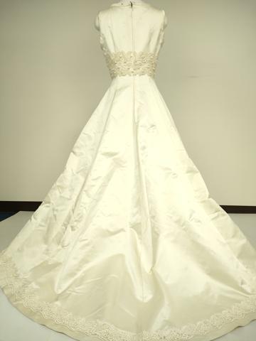 平和屋本店●極上　ウェディングドレス　婚礼　結婚式　披露宴　花嫁　刺繍　ビーズ　逸品　DZAA12395kh6
