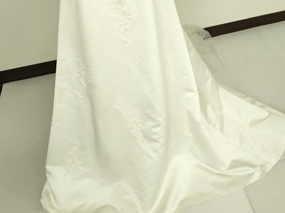 平和屋本店●極上　ウェディングドレス　婚礼　結婚式　披露宴　花嫁　ビーズ　チュール　スパンコール　逸品　DZAA12396kh6