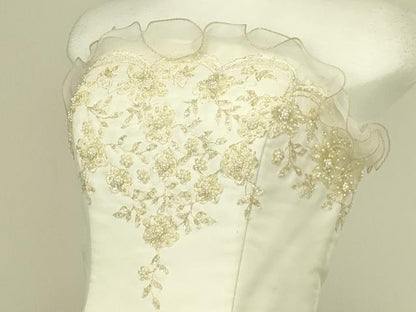 平和屋本店●極上　ウェディングドレス　婚礼　結婚式　披露宴　花嫁　ビーズ　レース　チュール　刺繍　逸品　DZAA12422kh6