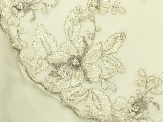 平和屋本店●極上　ウェディングドレス　婚礼　結婚式　披露宴　花嫁　ビーズ　スパンコール　レース　刺繍　チュール　逸品　DZAA12430kh6