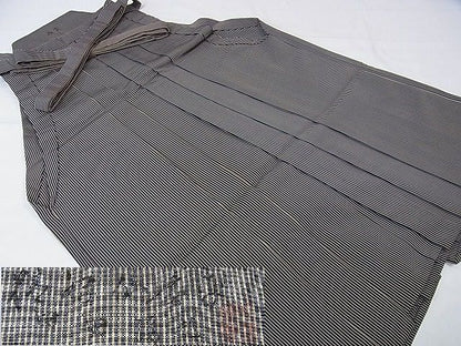 平和屋本店■極上　男性　人間国宝　甲田綏郎　精好仙台平　馬乗袴　縞　逸品　DZAA1426kh4 - 平和屋