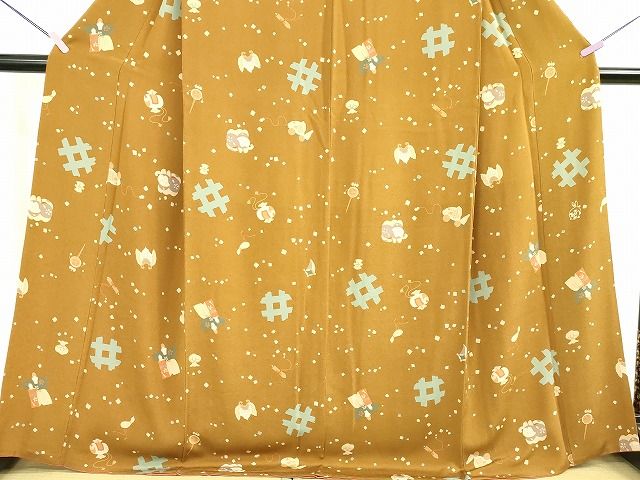 平和屋本店■極上　人形作家・ホリヒロシ　小紋　宝尽くし　玩具文様　鬼しぼ縮緬　枇杷茶色地　逸品　DZAA1753kh4 - 平和屋