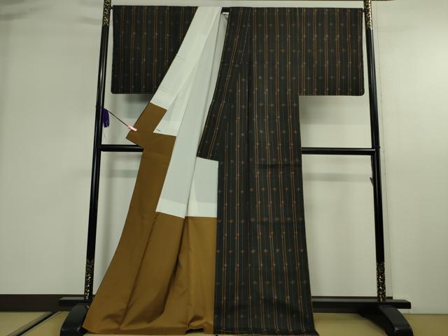 平和屋本店■極上　国指定重要無形文化財　本場久米島紬　新垣トミ作　手織　草木染　泥染　証紙付き　逸品　未使用　DZAA2534kh5 - 平和屋