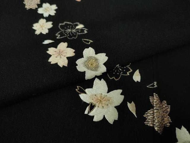 平和屋本店■極上　山口美術織物　皇室　伊勢神宮御用　西陣織　訪問着　総刺繍　舞桜　黒地　金糸　逸品　DZAA3060kh5 - 平和屋