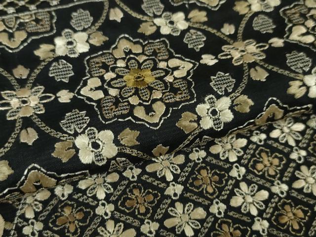 平和屋本店■極上　本場縞大島紬　総刺繍　名物裂横段文　堀之内織物謹製　証紙付き　逸品　DZAA3175kh5 - 平和屋