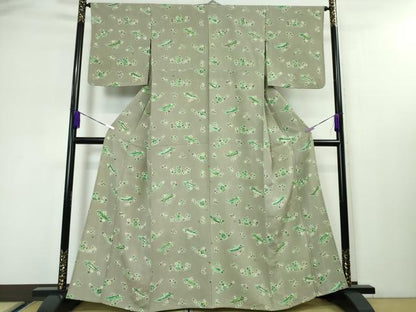 平和屋本店■極上　工芸着物　型絵染　小紋　単衣　蝶　舟　鐘　薄利休色地　逸品　DZAA3343kh5