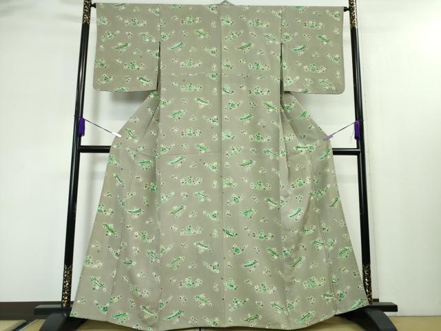 平和屋本店■極上　工芸着物　型絵染　小紋　単衣　蝶　舟　鐘　薄利休色地　逸品　DZAA3343kh5