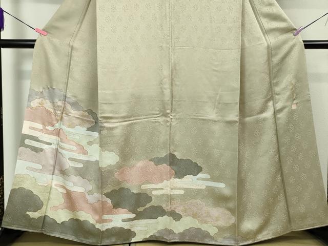 平和屋本店■極上　皇室献上作家　藤井寛　色留訪問着　駒刺繍　エ霞雲重ね　金彩　白橡色地　逸品　DZAA3571kh5