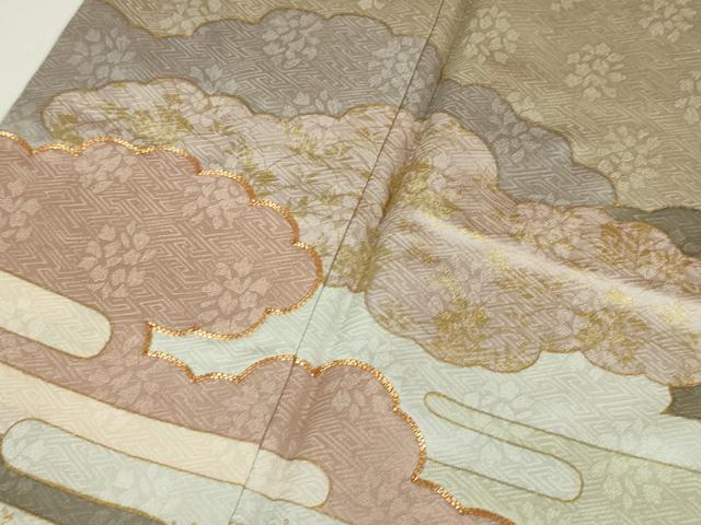 平和屋本店■極上　皇室献上作家　藤井寛　色留訪問着　駒刺繍　エ霞雲重ね　金彩　白橡色地　逸品　DZAA3571kh5