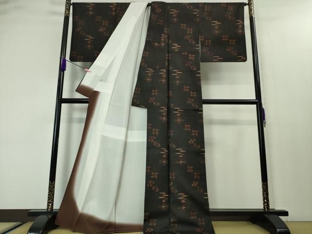 平和屋本店■極上　国指定重要無形文化財　本場久米島紬　儀間シズ作　手織　草木染　泥染　手織　証紙付き　逸品　DZAA3755kh5