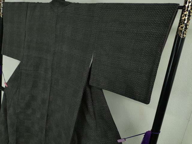 平和屋本店■極上　染織の名門　しょうざん  生紬　市松文様　黒地　証紙付き　逸品　DZAA3858kh5