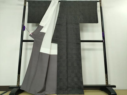 平和屋本店■極上　染織の名門　しょうざん  生紬　市松文様　黒地　証紙付き　逸品　DZAA3858kh5