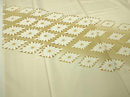 平和屋本店■極上　訪問着　駒刺繍　菊菱　象牙色地　暈し染め　金彩　逸品　DZAA3865kh5