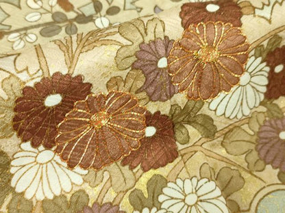 平和屋本店■極上　皇室献上作家　藤井寛　訪問着　駒刺繍　雲取り花文　象牙色地　金彩　逸品　DZAA4040kh5