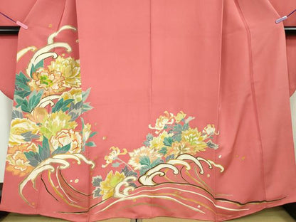 平和屋本店●極上　創業460年・千總　振袖　刺繍　立波花文　韓紅色地　金糸　松坂屋染織名作展　逸品　DZAA4062kh6