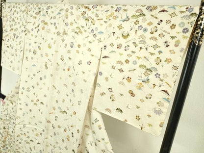 平和屋本店■極上　訪問着　駒刺繍　宝尽くし飛鶴文　象牙色地　金彩　逸品　未使用　DZAA4226kh5