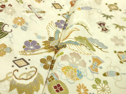 平和屋本店■極上　訪問着　駒刺繍　宝尽くし飛鶴文　象牙色地　金彩　逸品　未使用　DZAA4226kh5