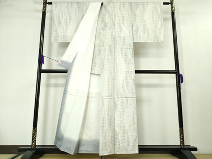 平和屋本店●極上 本場大島紬 白大島紬 桑原織物 二代目 桑原啓之介 7マルキ 片羽白絣 紀行 証紙・鑑定証付き 逸品 未使用 DZAA4251kh5