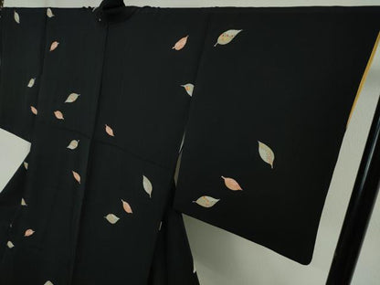 平和屋本店■極上　創業460年・千總　小紋　舞葉文　黒地　金彩　逸品　DZAA4325kh5