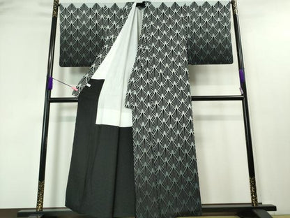 平和屋本店■極上　男性　着物デザイナー　井尻学　訪問着　若松菱文　暈し染め　反端付き　逸品　DZAA4421kh5