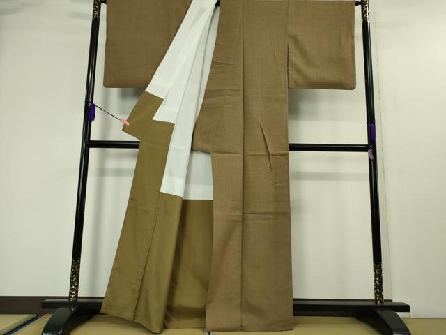 平和屋本店■極上　本場結城紬　重要無形文化財　奥順謹製　色無地　路考茶色地　証紙付き　逸品　DZAA4481kh5