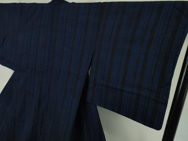 平和屋本店■極上　浦野理一　経節紬　背抜き仕立て　縞　濃紺地　逸品　DZAA4519kh5