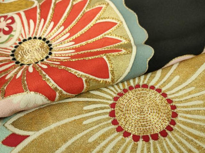 平和屋本店●極上 アンティーク 大正ロマン 振袖 駒刺繍 鬘帯吉祥花文 黒地 金彩 逸品 DZAA4678kh5