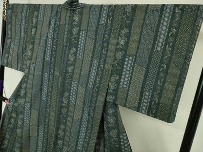平和屋本店■極上　紬　刺子　刺繍　草花間道　黒緑色地　逸品　未使用　DZAA4716kh5