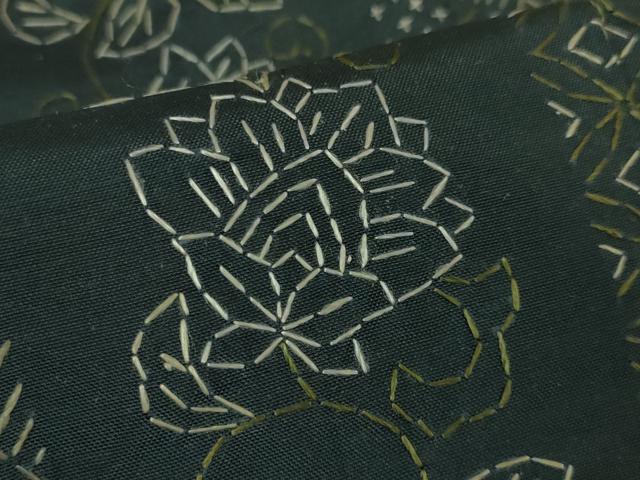 平和屋本店■極上　紬　刺子　刺繍　草花間道　黒緑色地　逸品　未使用　DZAA4716kh5