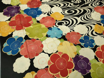平和屋本店■極上　セミアンティーク　大正ロマン　振袖　駒刺繍　観世水　梅　黒地　金彩　逸品　DZAA4845kh5