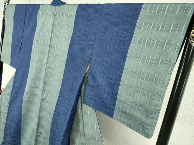 平和屋本店●超希少 日本工芸会正会員 秋山眞和 綾の手紬 手織 本藍染 首里 ロートン織 道屯織 両段織 片縞 色紙付き 逸品 DZAA4948kh5