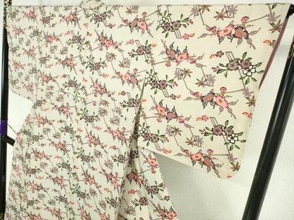 平和屋本店●希少 金城紅型染工房 金城盛弘 琉球びんがた 小紋 草花文 素色地 反端付き 逸品 DZAA5044kh5