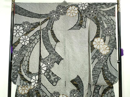 平和屋本店■極上　振袖　総絞り　駒刺繍　束ね熨斗花文　黒地　金糸　逸品　DZAA5349kh5