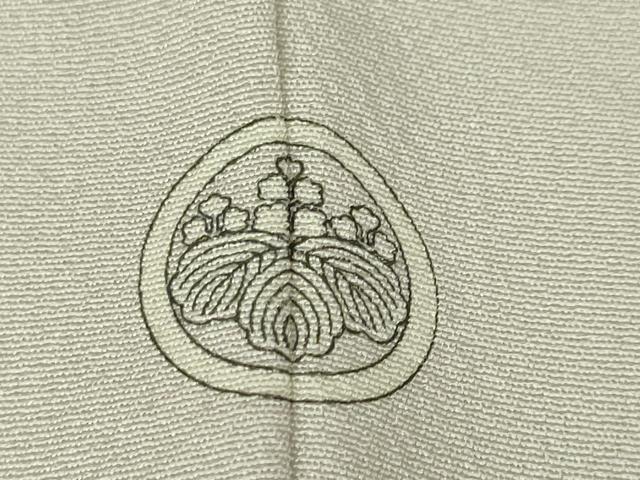 平和屋本店●極上 ブライダルファッションデザイナー・桂由美 色留袖 刺繍 吉祥花文 白梅鼠色地 金銀彩 逸品 未使用 DZAA5615kh5
