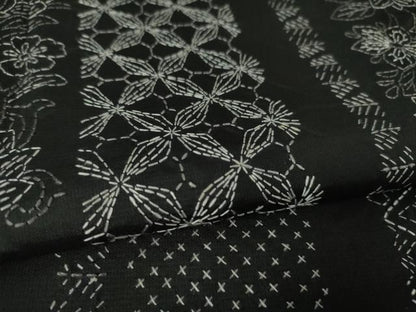 平和屋本店■極上　本場縞大島紬　刺し子　総刺繍　名物裂花文　黒地　証紙付き　逸品　DZAA5770kh5