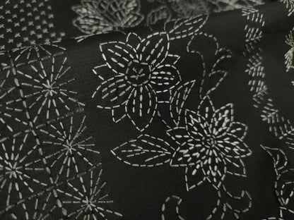 平和屋本店■極上　本場縞大島紬　刺し子　総刺繍　名物裂花文　黒地　証紙付き　逸品　DZAA5770kh5